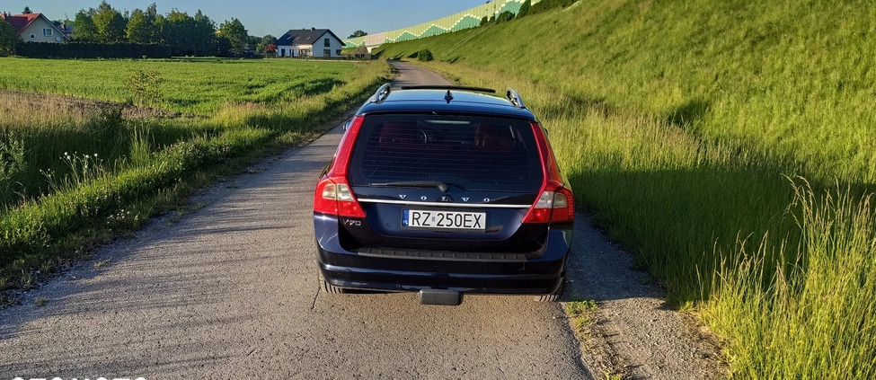 Volvo V70 cena 25900 przebieg: 333500, rok produkcji 2009 z Rzeszów małe 137